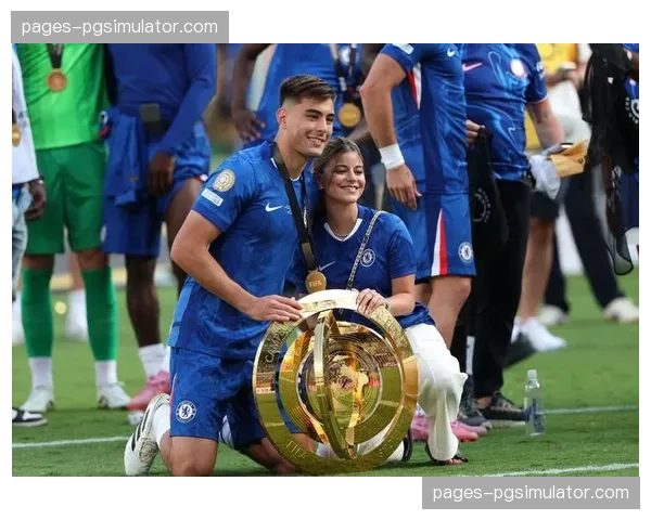 安塞尔米诺自信表现获内部认可 多特后防新援展现与年龄不符成熟